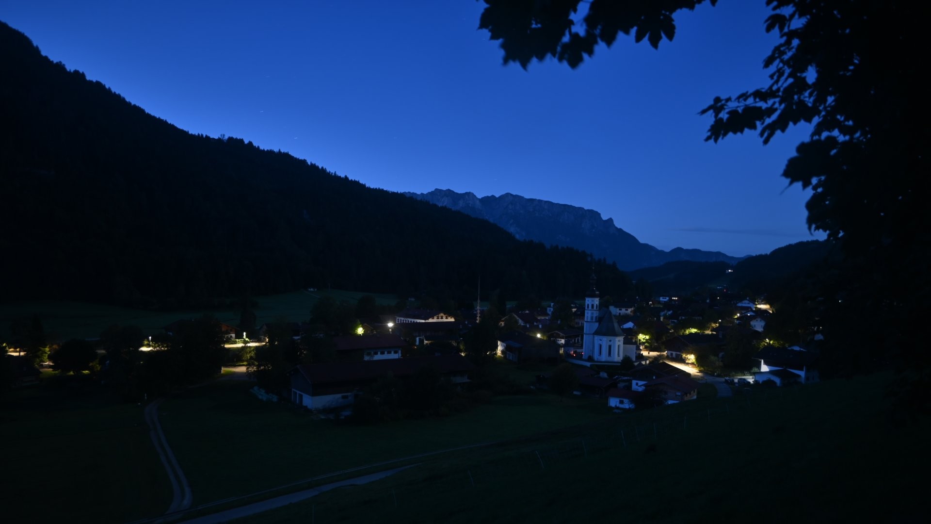 Archiv Foto Webcam Sachrang-Blick über Bergsteigerdorf