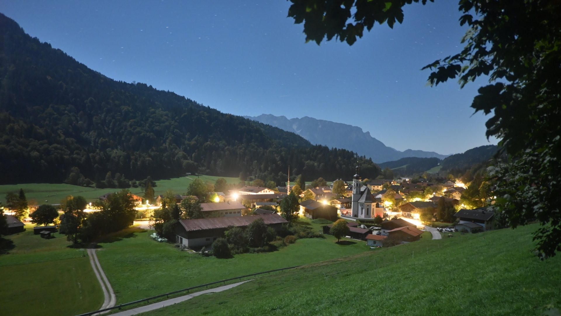 Archiv Foto Webcam Sachrang-Blick über Bergsteigerdorf