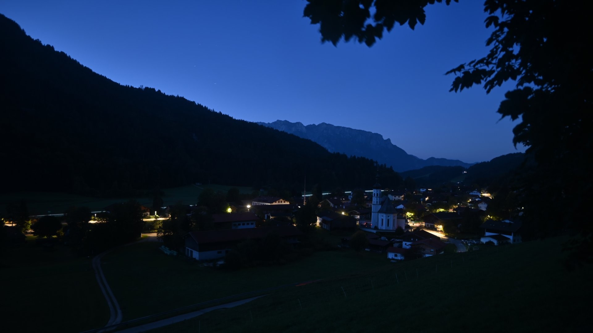 Archiv Foto Webcam Sachrang-Blick über Bergsteigerdorf