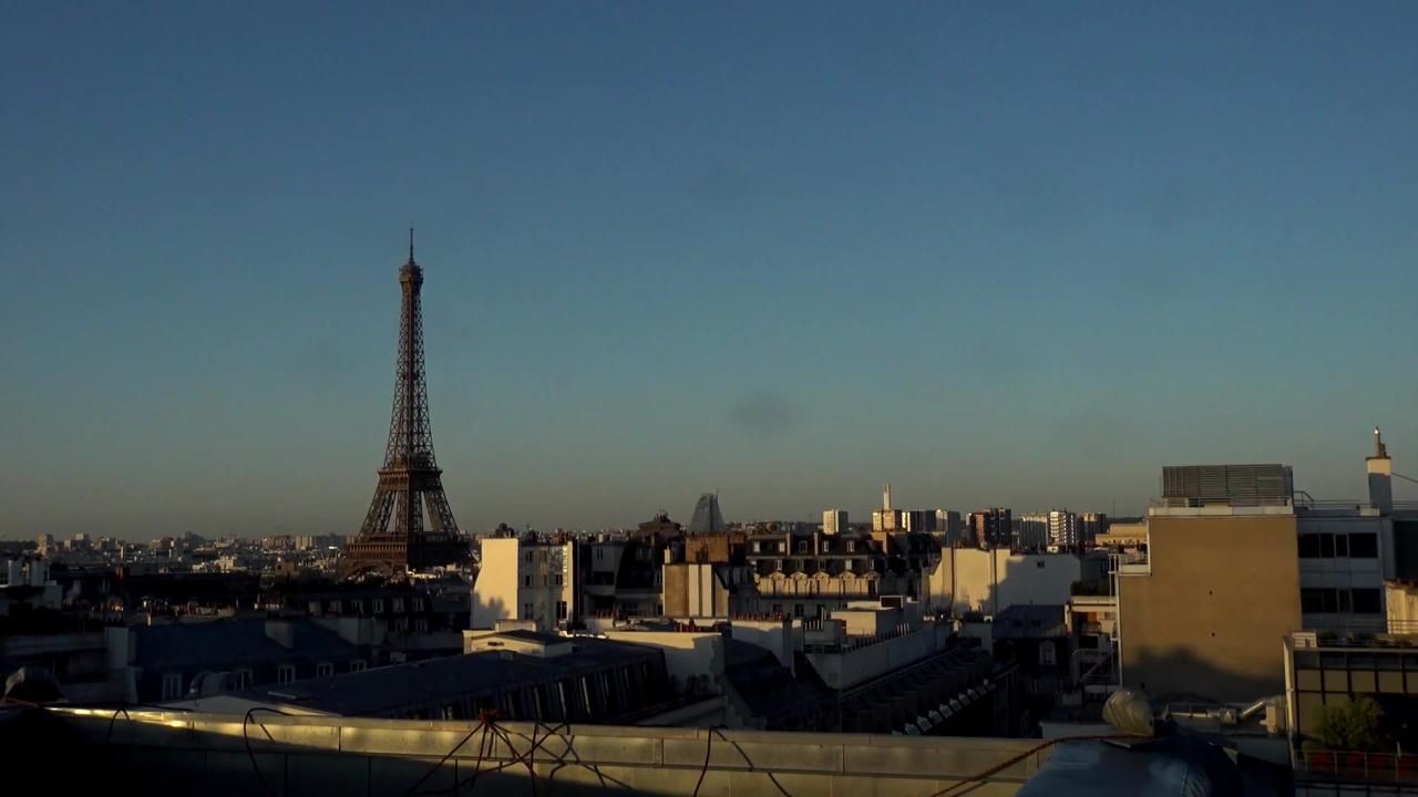 Archiv Foto Webcam Panorama Paris: Blick auf den Eiffelturm