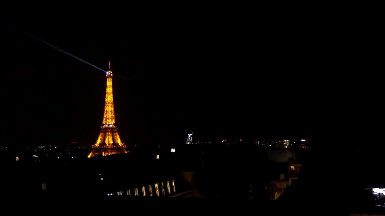 Archived image Webcam Panoramic View Paris - Eiffel Tower