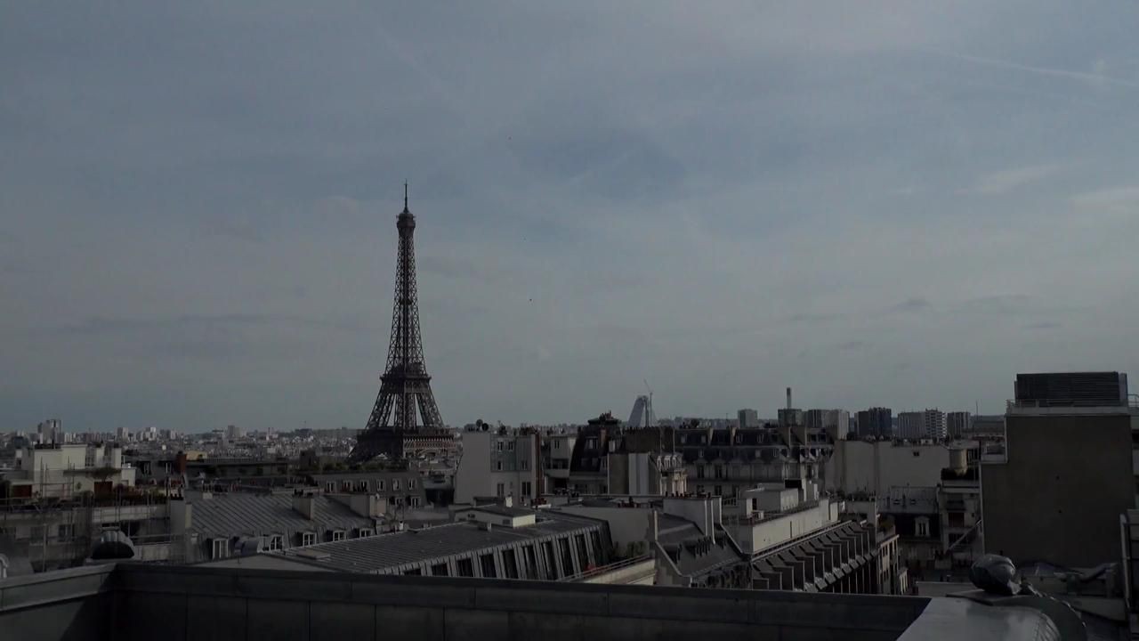 Archiv Foto Webcam Panorama Paris: Blick auf den Eiffelturm
