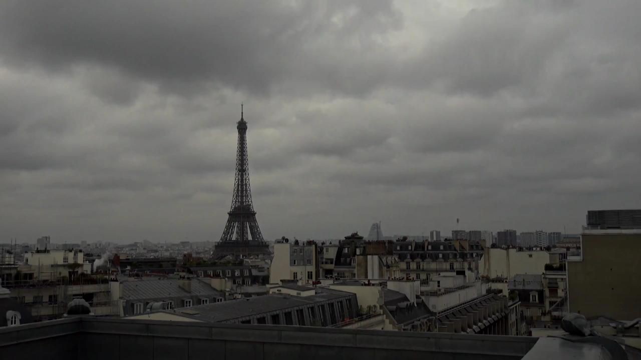 Archiv Foto Webcam Panorama Paris: Blick auf den Eiffelturm