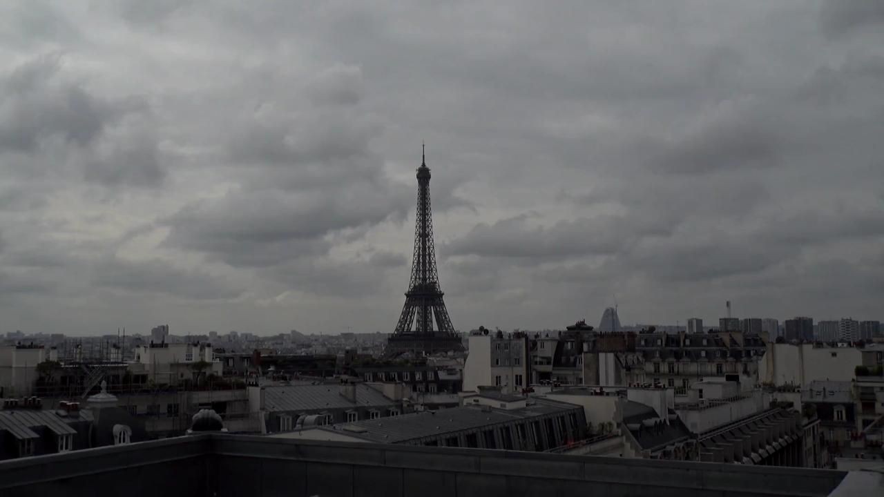 Archiv Foto Webcam Panorama Paris: Blick auf den Eiffelturm