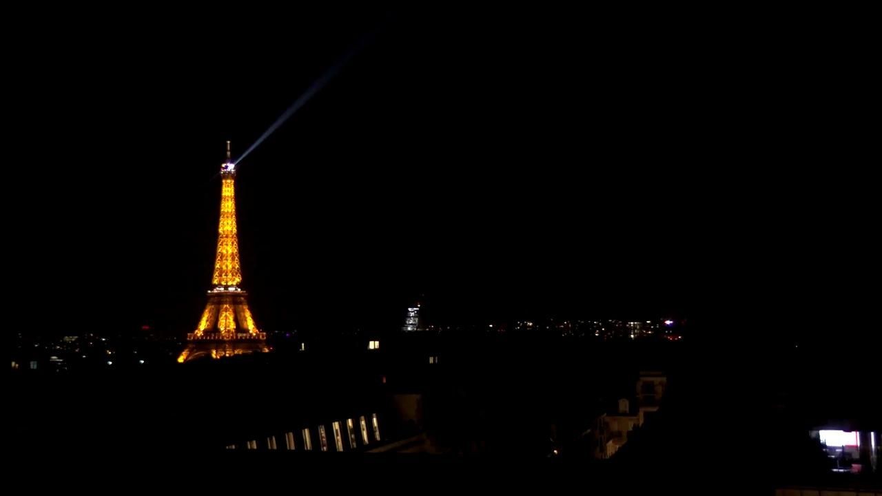Archiv Foto Webcam Panorama Paris: Blick auf den Eiffelturm