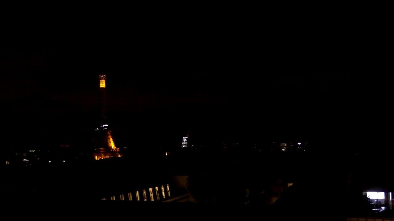 Archiv Foto Webcam Panorama Paris: Blick auf den Eiffelturm