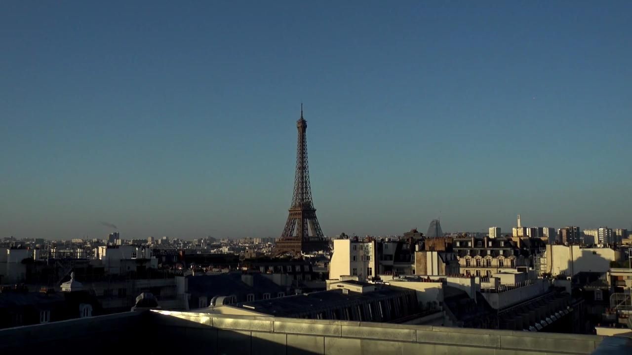 Archiv Foto Webcam Panorama Paris: Blick auf den Eiffelturm