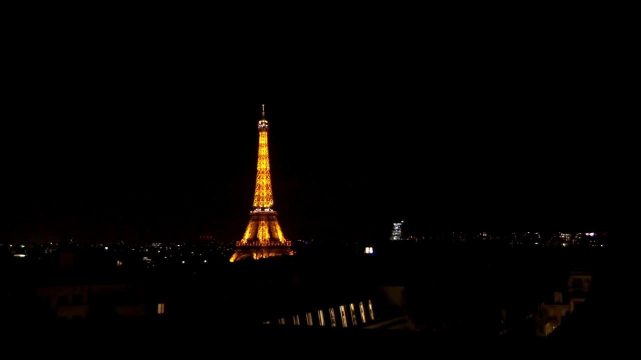Archived image Webcam Panoramic View Paris - Eiffel Tower