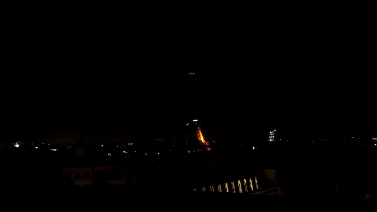 Archived image Webcam Panoramic View Paris - Eiffel Tower
