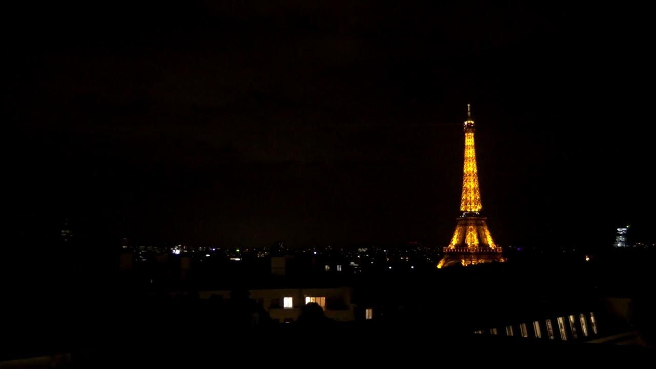 Archived image Webcam Panoramic View Paris - Eiffel Tower