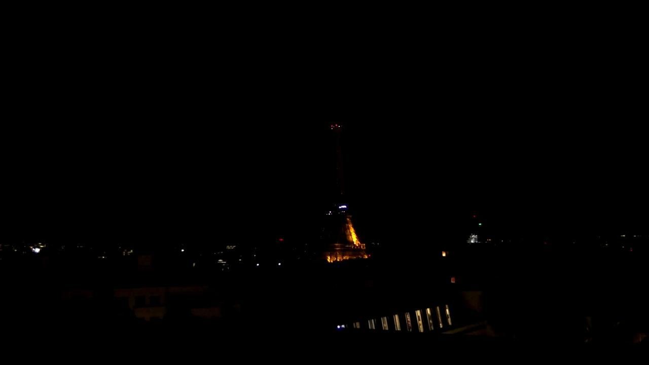 Archived image Webcam Panoramic View Paris - Eiffel Tower