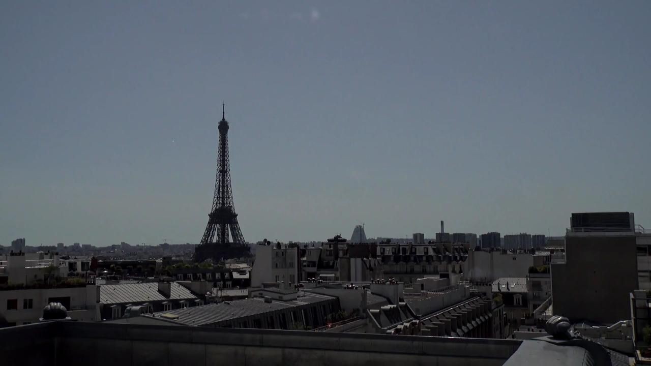 Archiv Foto Webcam Panorama Paris: Blick auf den Eiffelturm