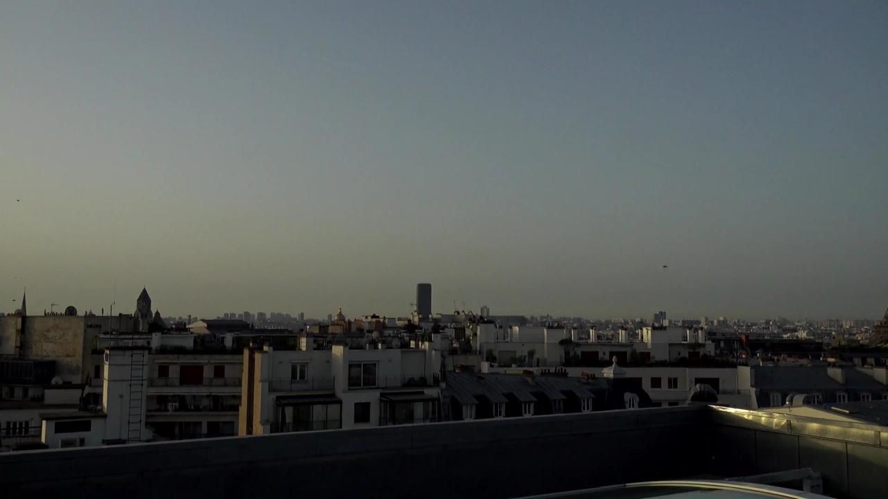 Archiv Foto Webcam Panorama Paris: Blick auf den Eiffelturm