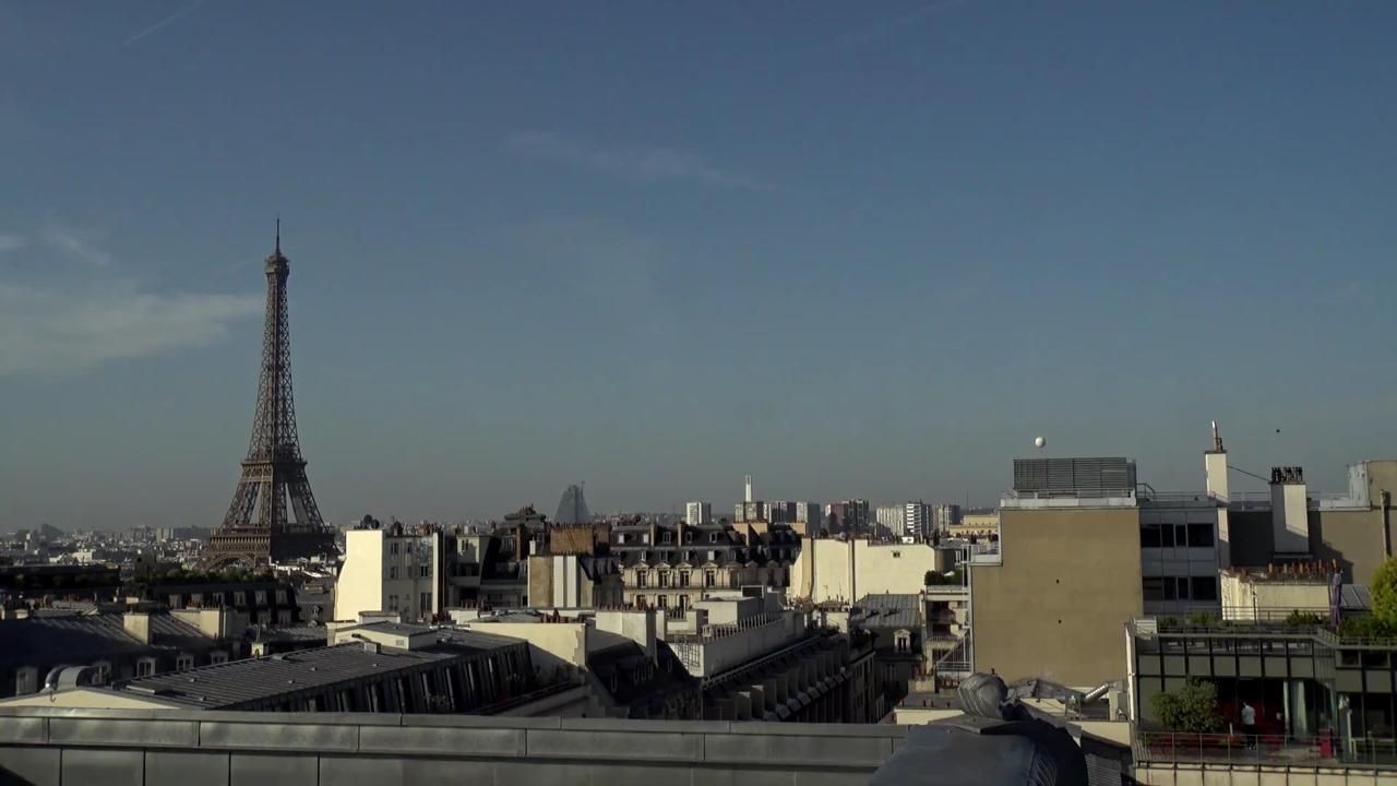 Archiv Foto Webcam Panorama Paris: Blick auf den Eiffelturm