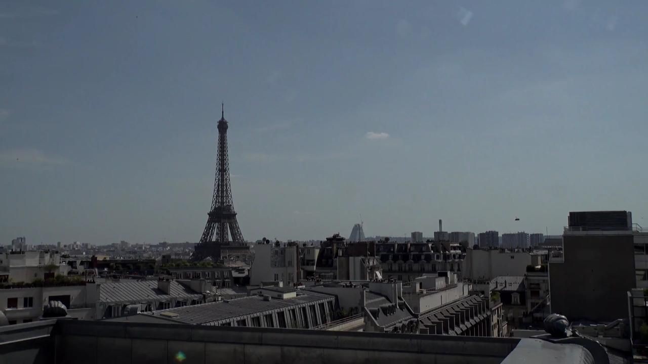 Archiv Foto Webcam Panorama Paris: Blick auf den Eiffelturm