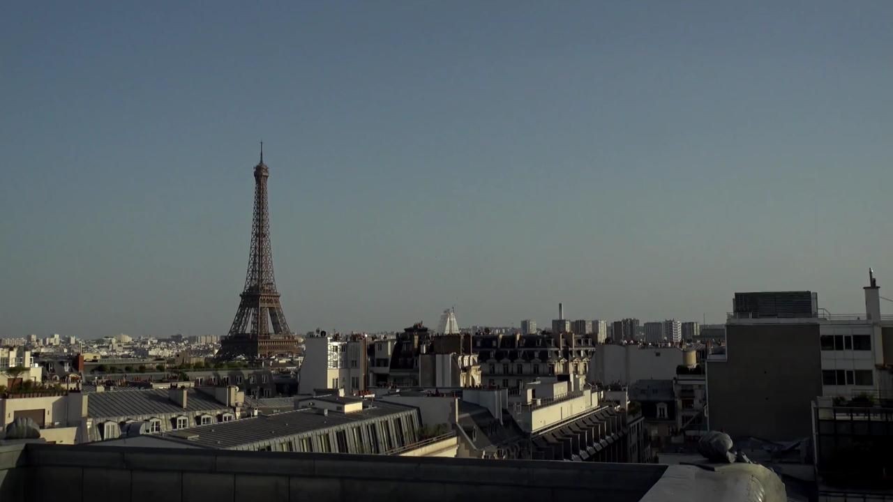 Archiv Foto Webcam Panorama Paris: Blick auf den Eiffelturm