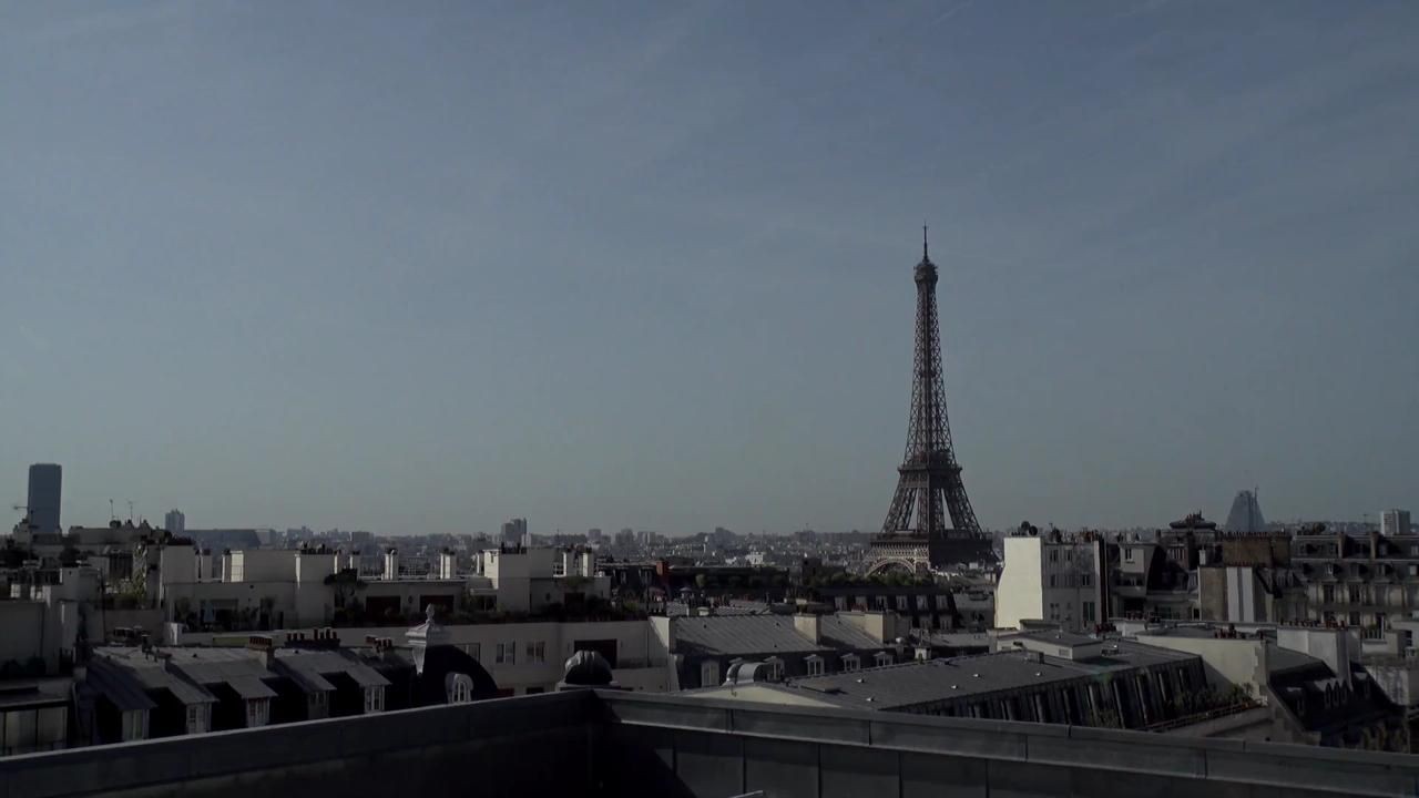 Archiv Foto Webcam Panorama Paris: Blick auf den Eiffelturm