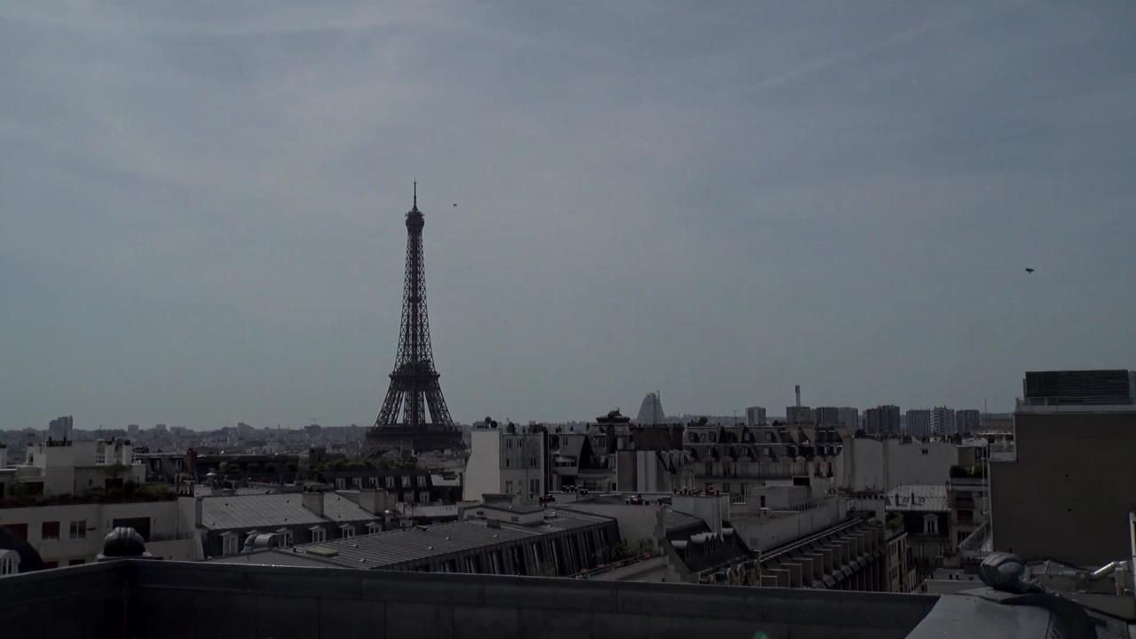 Archiv Foto Webcam Panorama Paris: Blick auf den Eiffelturm