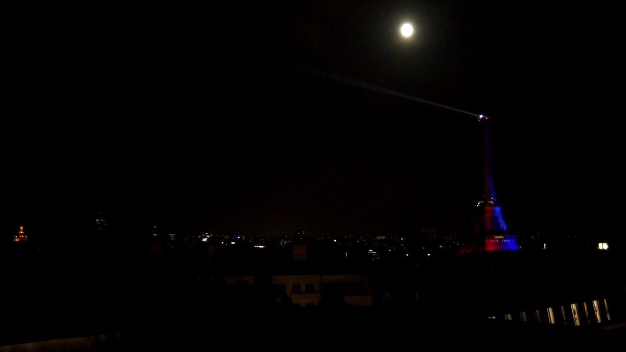 Archived image Webcam Panoramic View Paris - Eiffel Tower