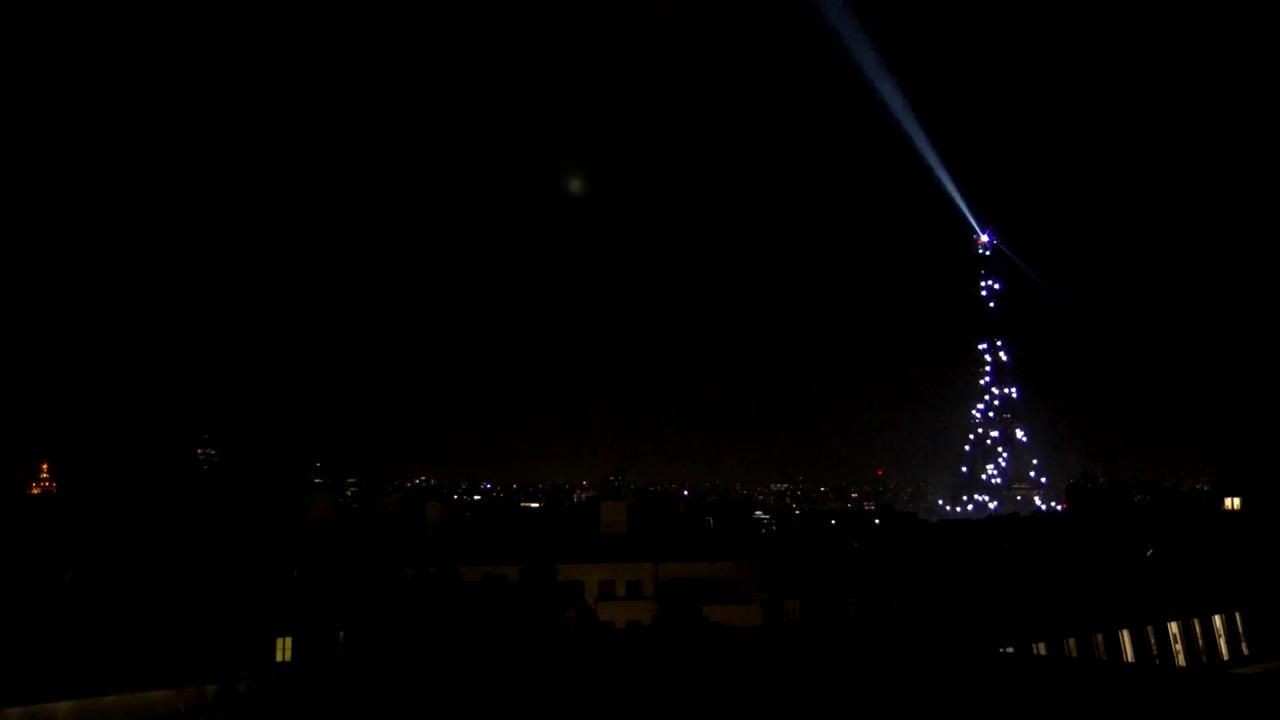 Archived image Webcam Panoramic View Paris - Eiffel Tower