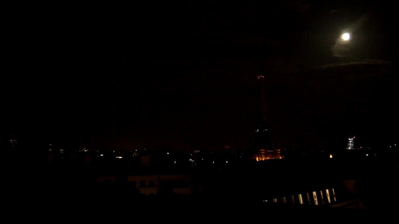 Archived image Webcam Panoramic View Paris - Eiffel Tower