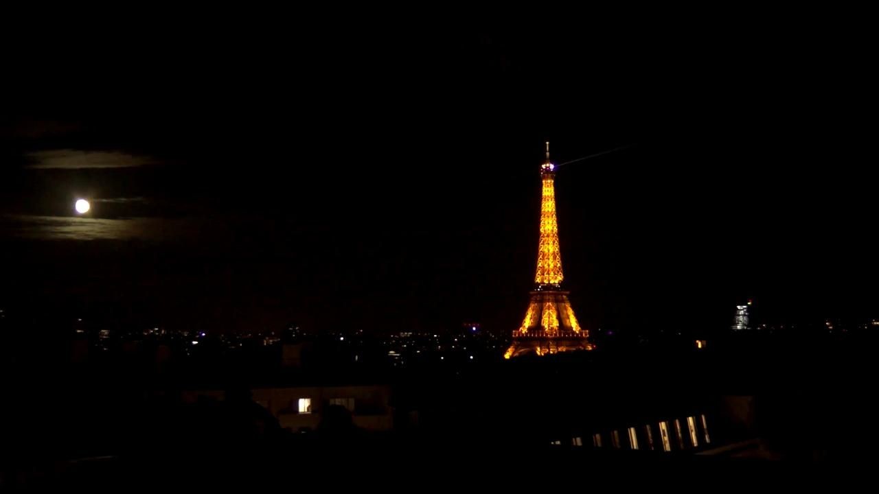 Archived image Webcam Panoramic View Paris - Eiffel Tower