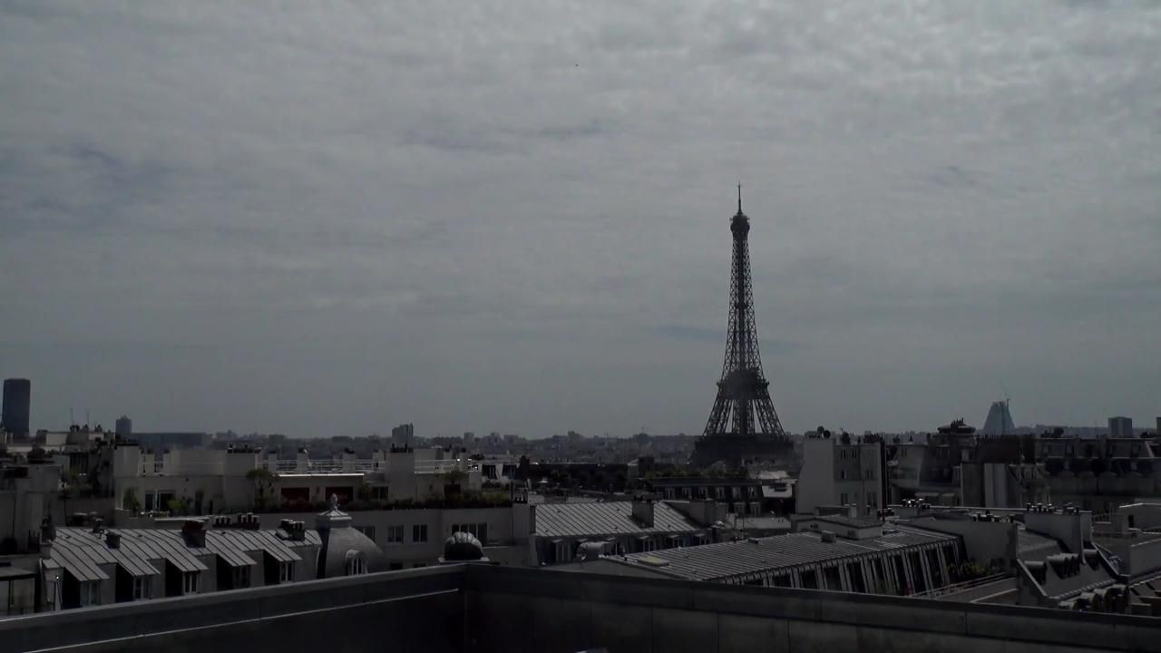 Archiv Foto Webcam Panorama Paris: Blick auf den Eiffelturm