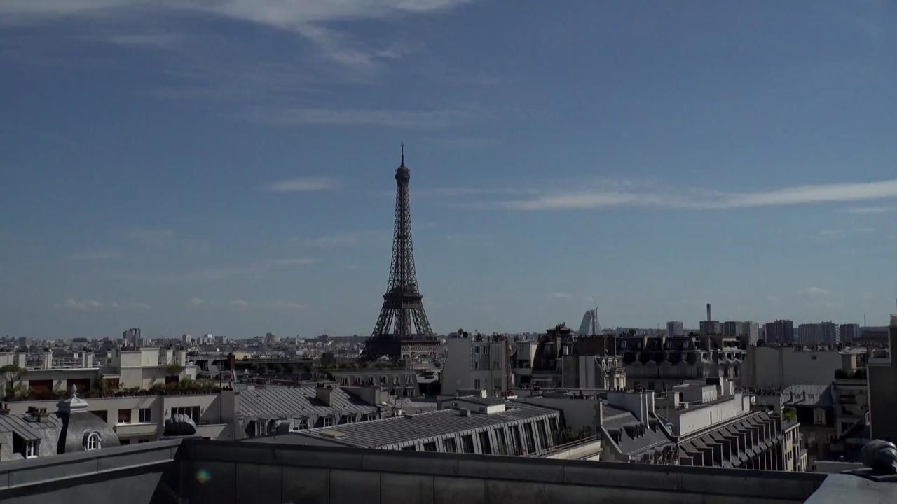 Archiv Foto Webcam Panorama Paris: Blick auf den Eiffelturm