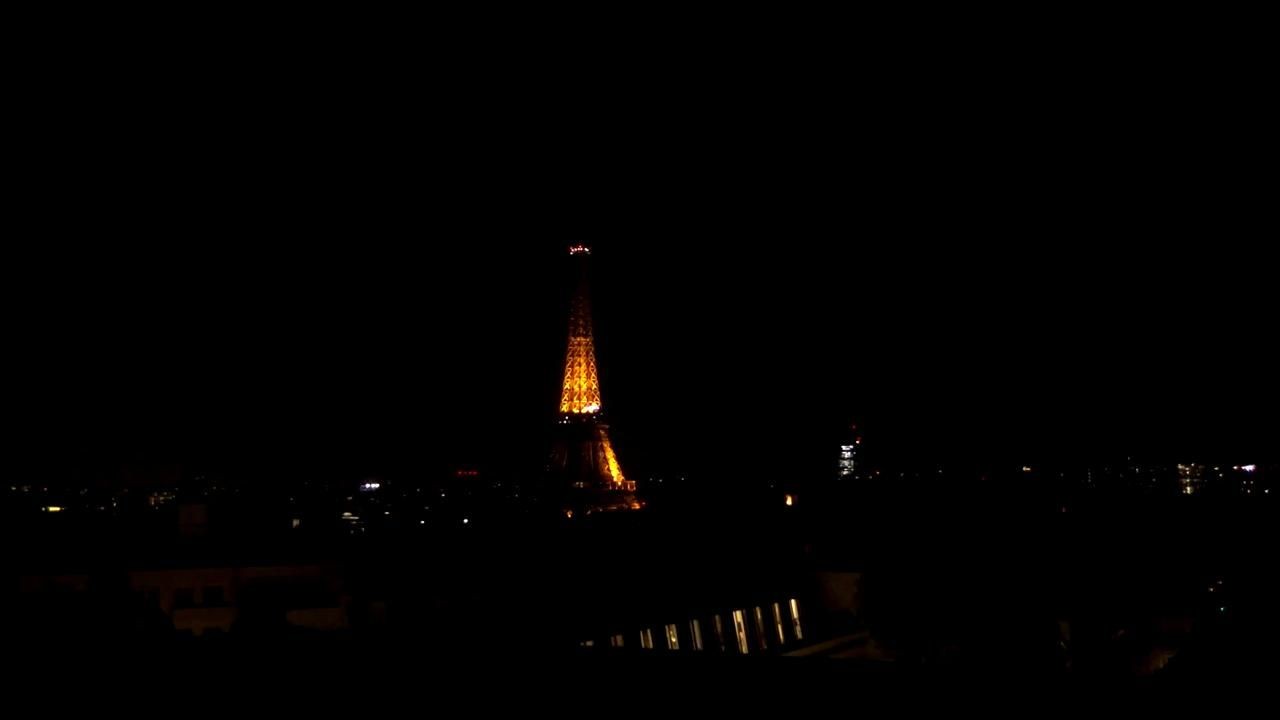 Archived image Webcam Panoramic View Paris - Eiffel Tower