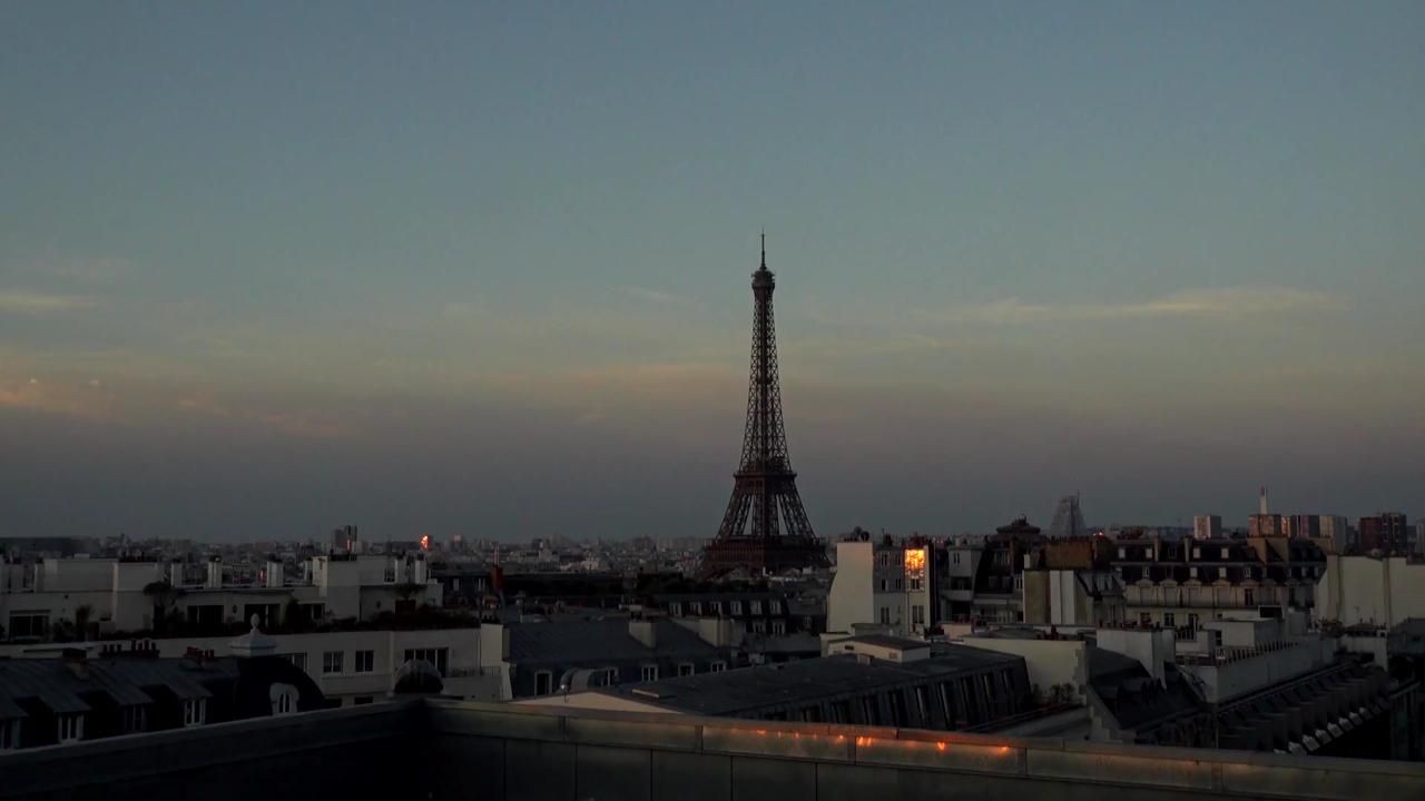 Archiv Foto Webcam Panorama Paris: Blick auf den Eiffelturm