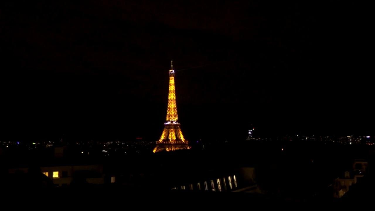 Archived image Webcam Panoramic View Paris - Eiffel Tower