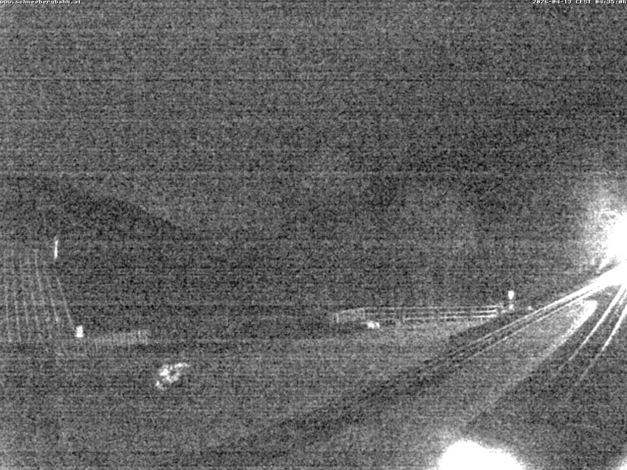 Archived image Webcam Schneeberg: View mountain restaurant Baumgartner