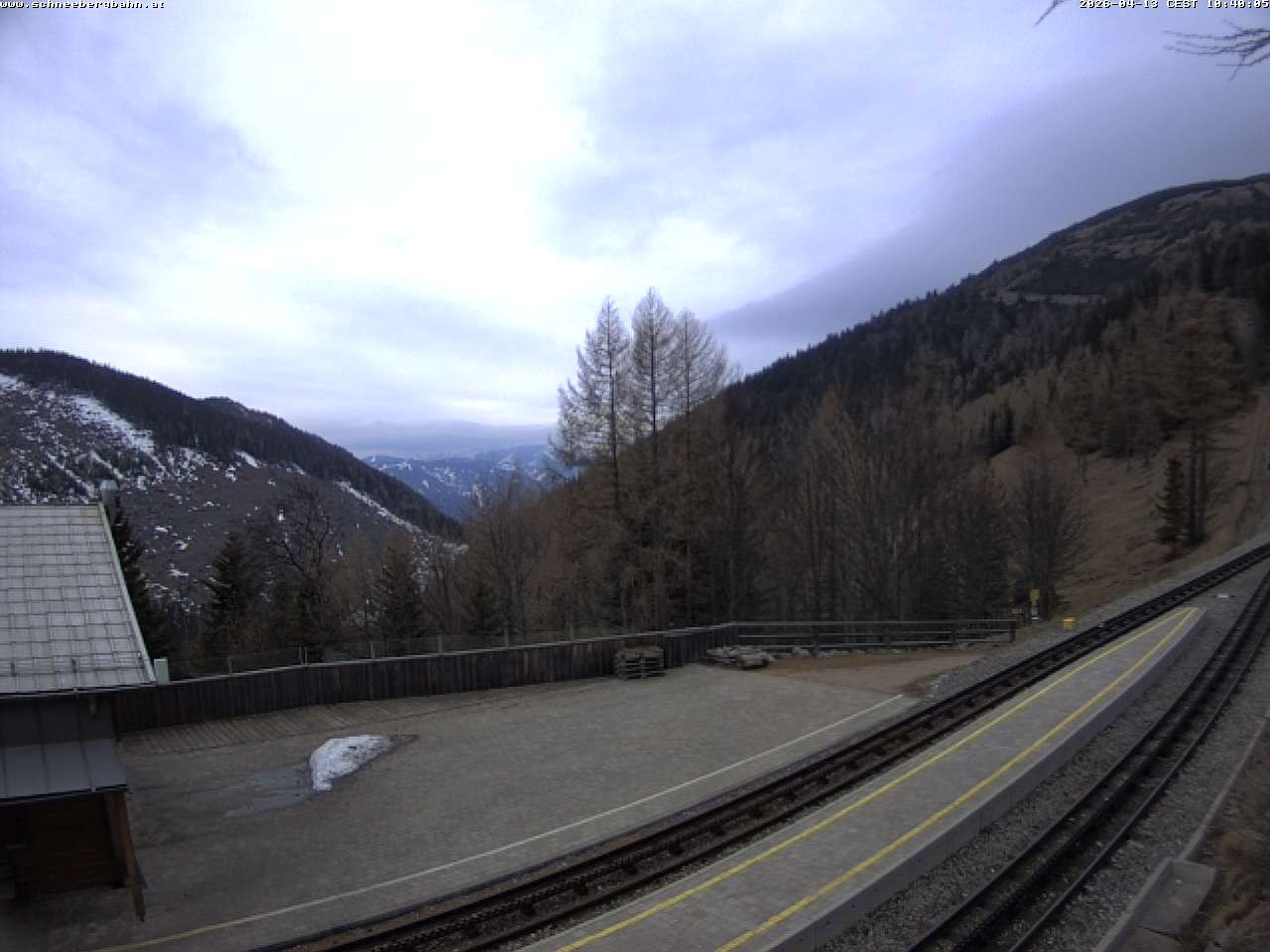 Archived image Webcam Schneeberg: View mountain restaurant Baumgartner