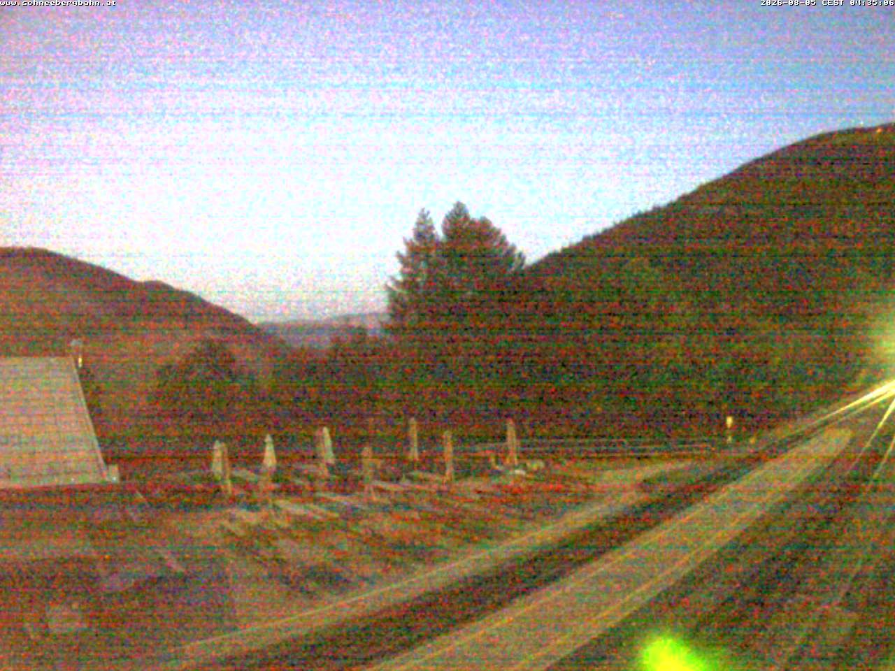 Archived image Webcam Schneeberg: View mountain restaurant Baumgartner