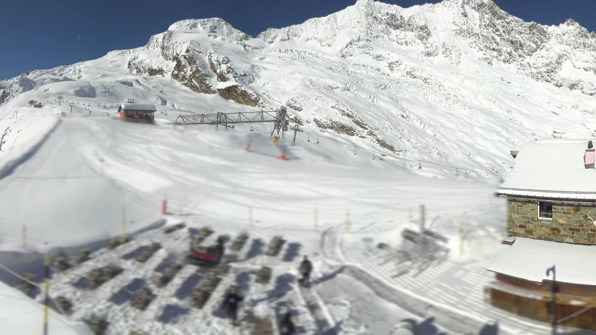 Archived image Webcam Saas Fee - Längfluh south