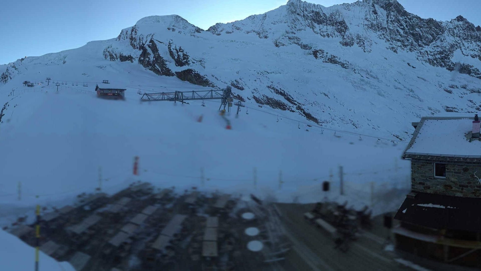 Archived image Webcam Saas Fee - Längfluh south