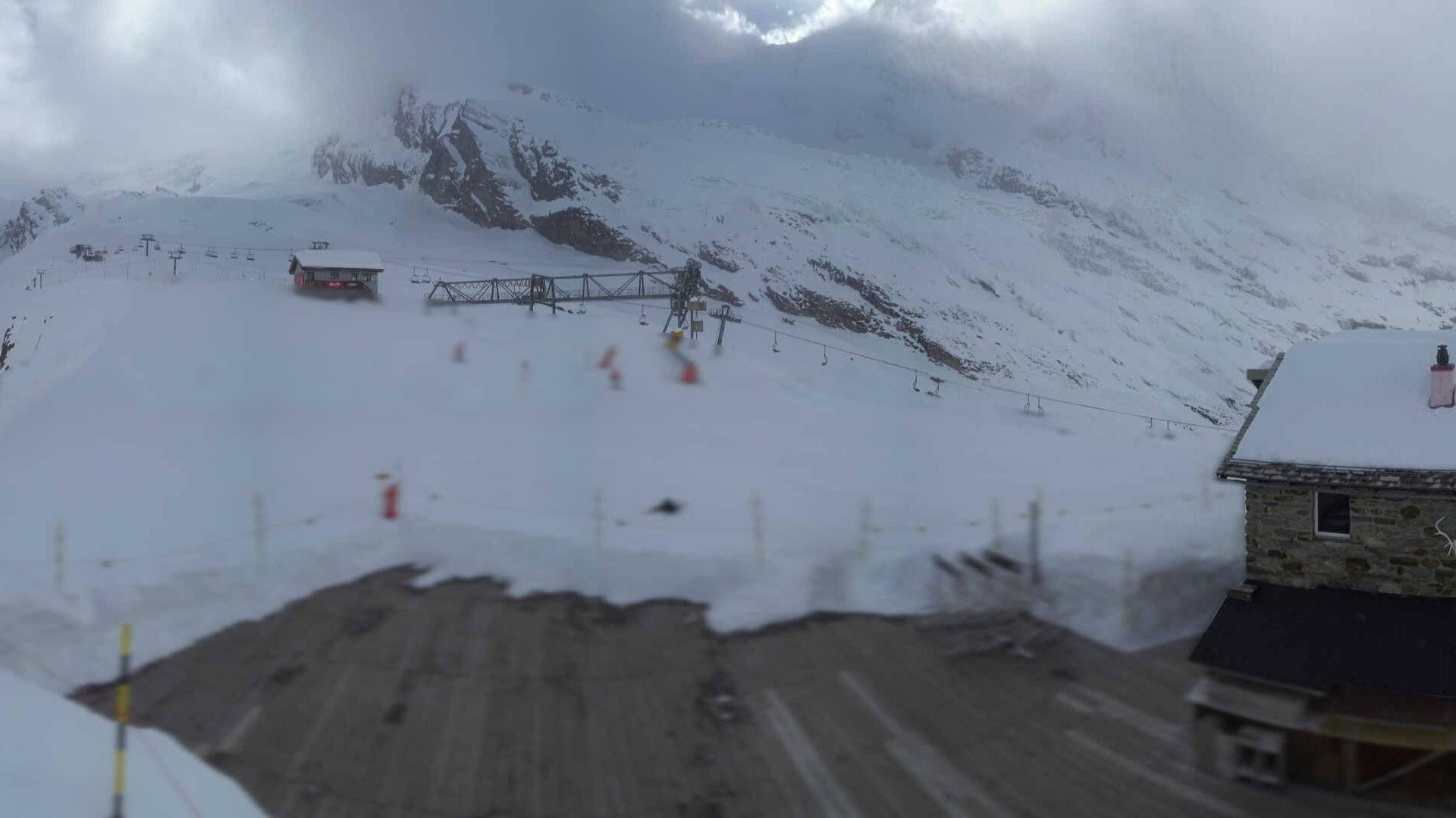 Archived image Webcam Saas Fee - Längfluh south