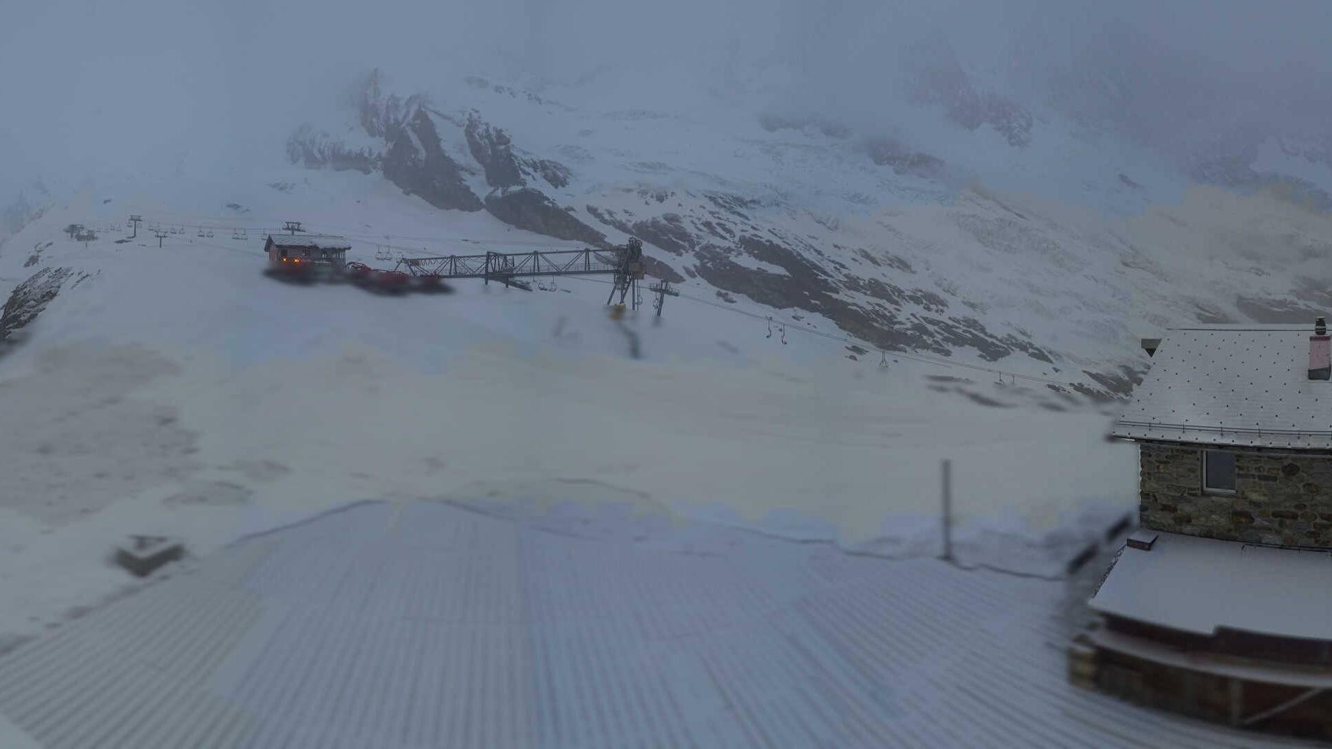 Archived image Webcam Saas Fee - Längfluh south