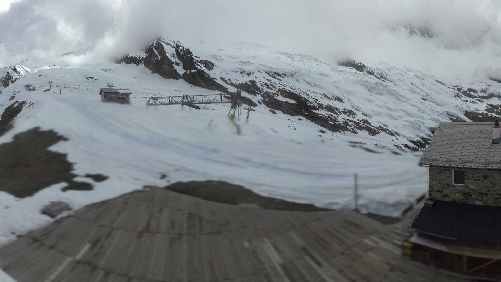 Archived image Webcam Saas Fee - Längfluh south