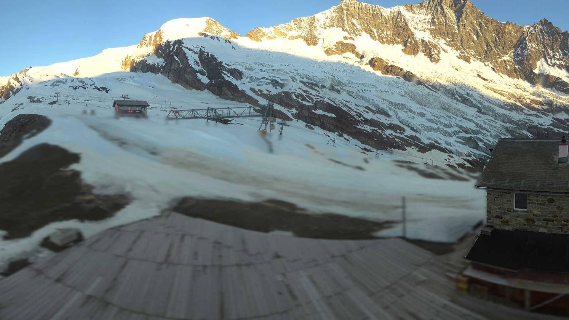 Archived image Webcam Saas Fee - Längfluh south