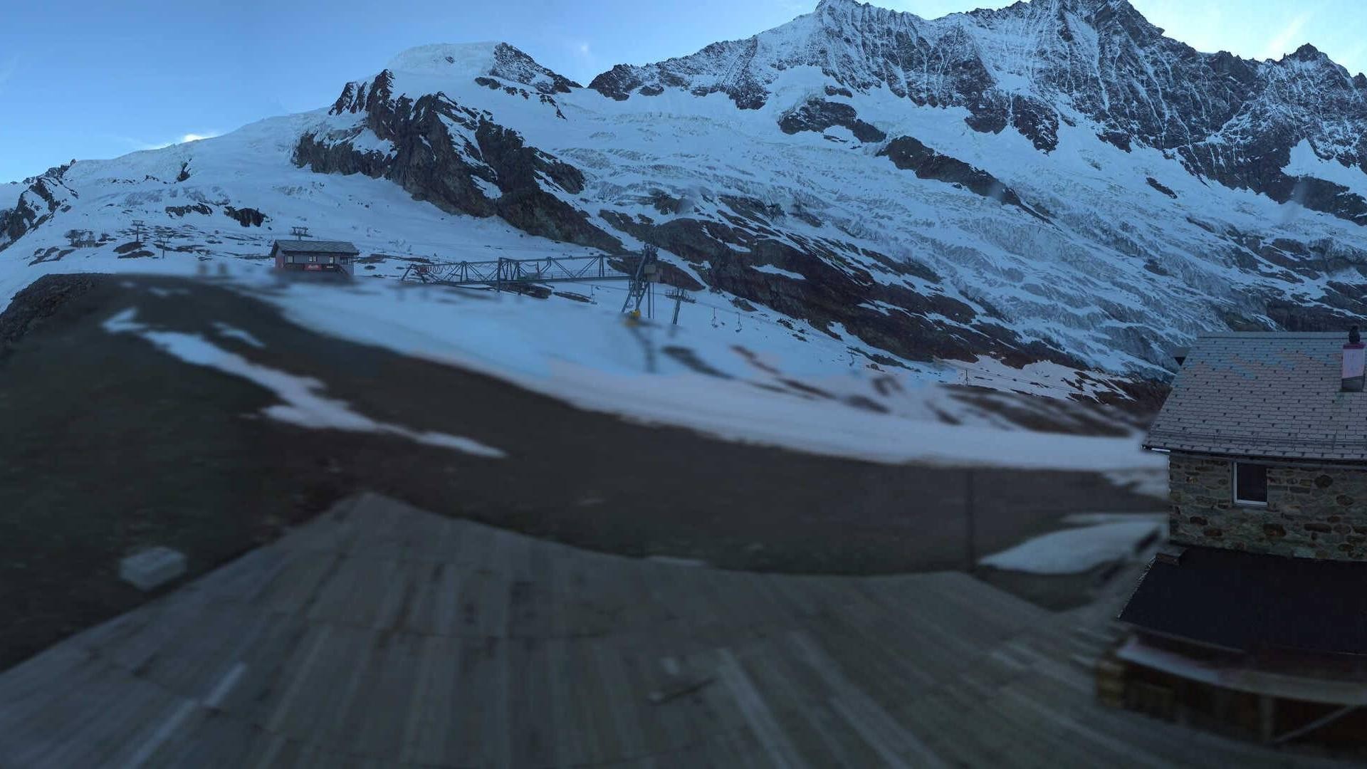 Archived image Webcam Saas Fee - Längfluh south