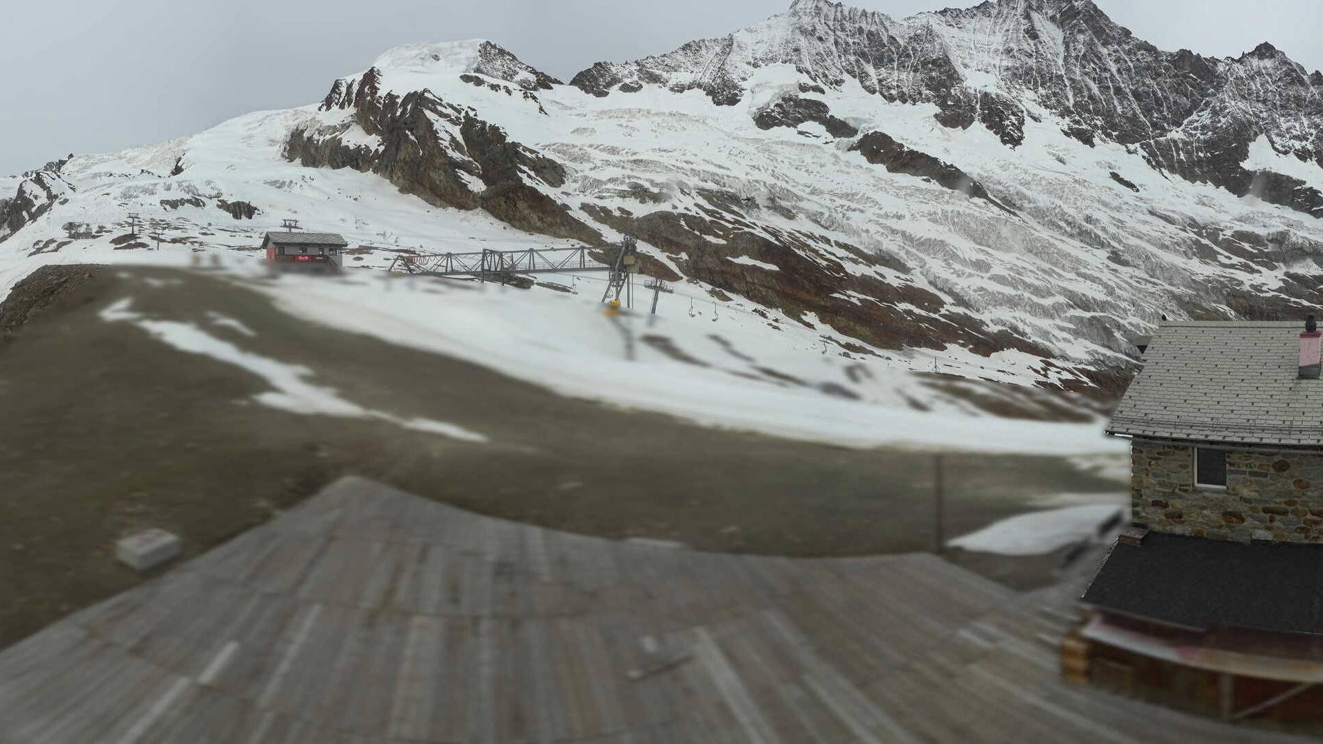 Archived image Webcam Saas Fee - Längfluh south