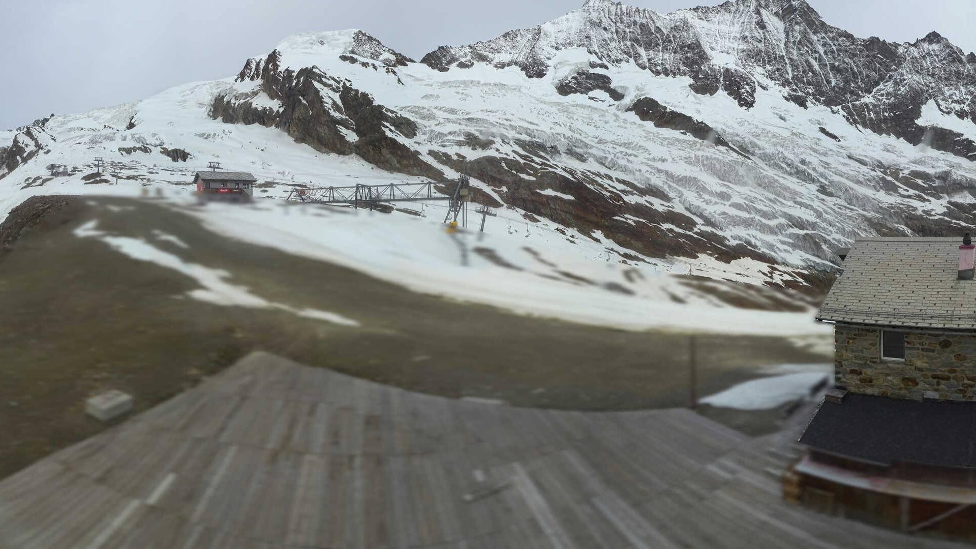 Archived image Webcam Saas Fee - Längfluh south