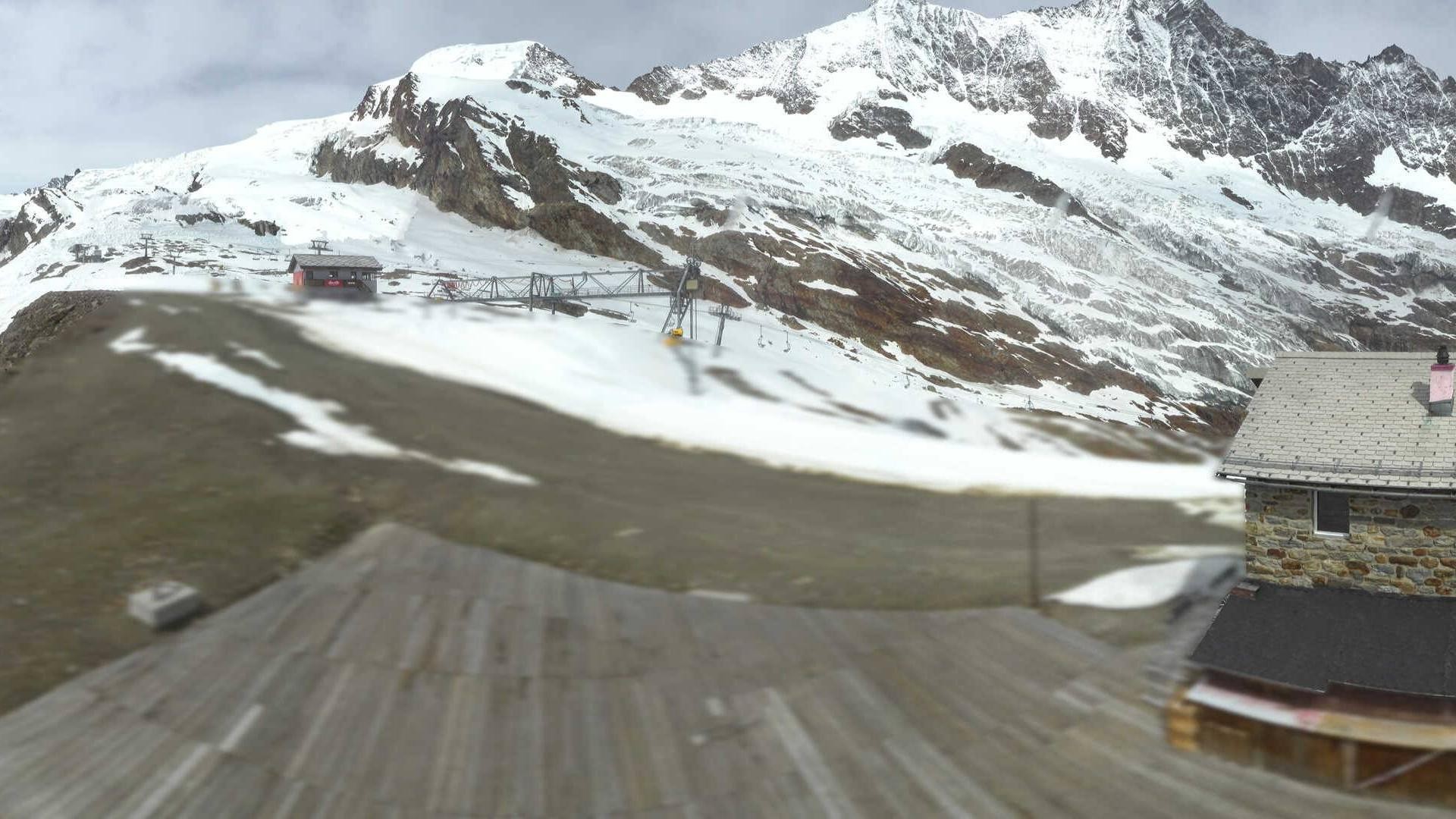 Archived image Webcam Saas Fee - Längfluh south