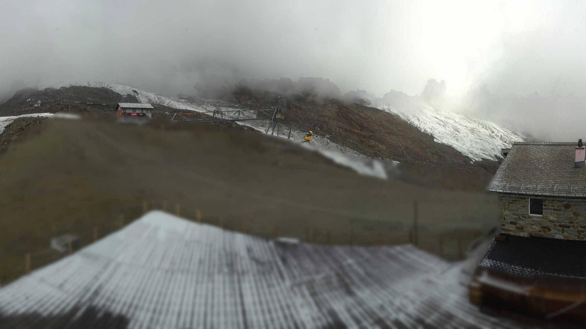 Archived image Webcam Saas Fee - Längfluh south
