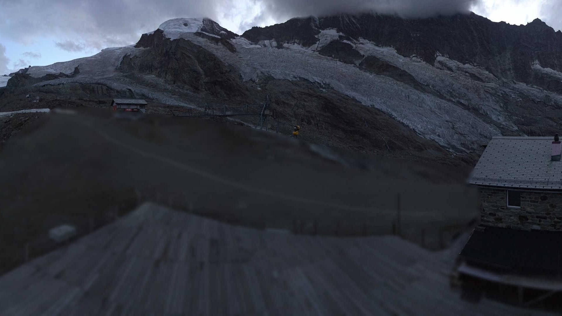 Archived image Webcam Saas Fee - Längfluh south