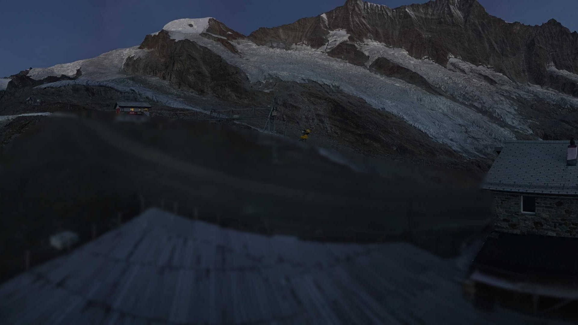 Archived image Webcam Saas Fee - Längfluh south