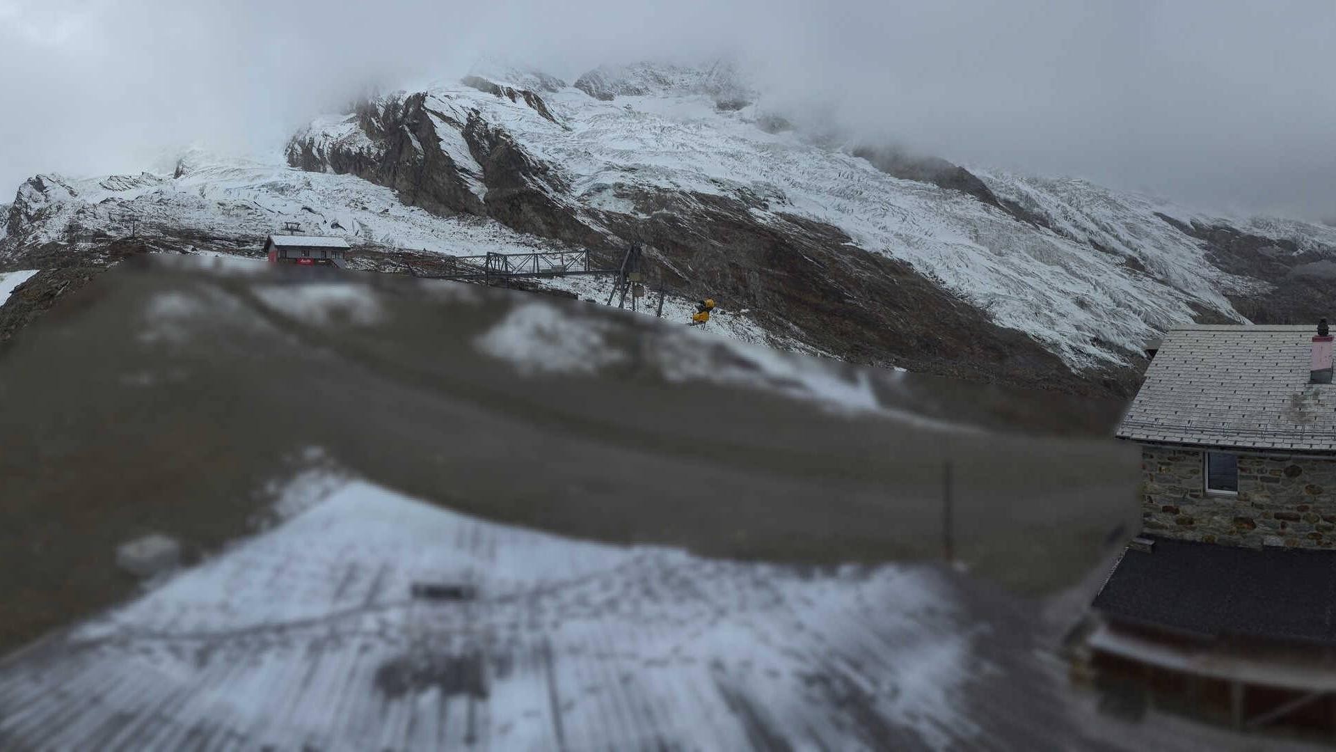Archived image Webcam Saas Fee - Längfluh south