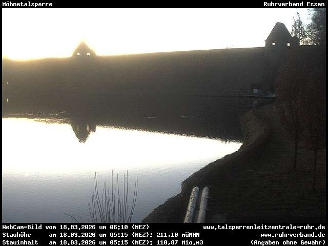 Archiv Foto Webcam Möhnetalsperre: Blick auf Staumauer