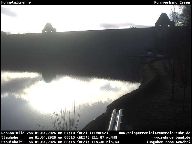 Archiv Foto Webcam Möhnetalsperre: Blick auf Staumauer